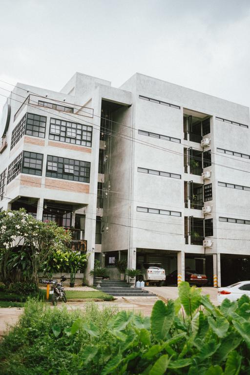 Rumpai Loft Habitat Chiang Mai Bagian luar foto