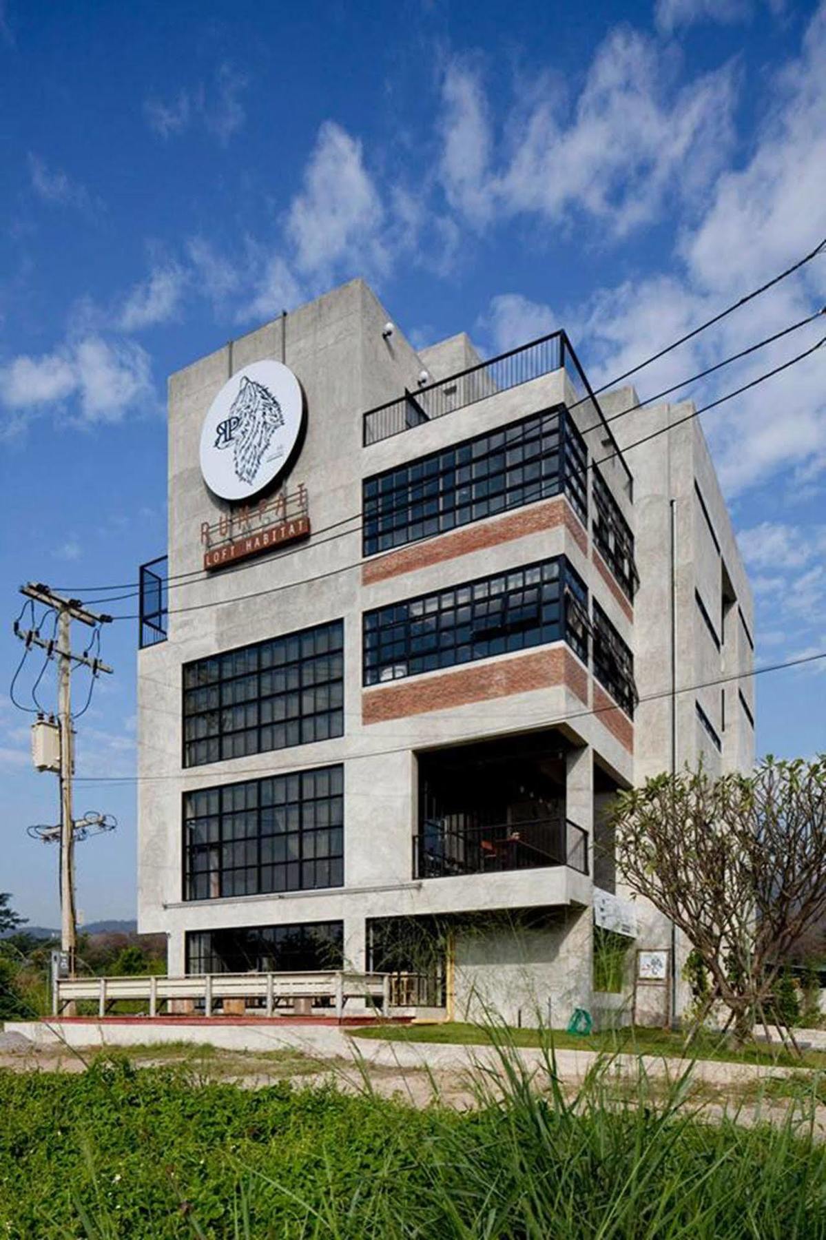 Rumpai Loft Habitat Chiang Mai Bagian luar foto
