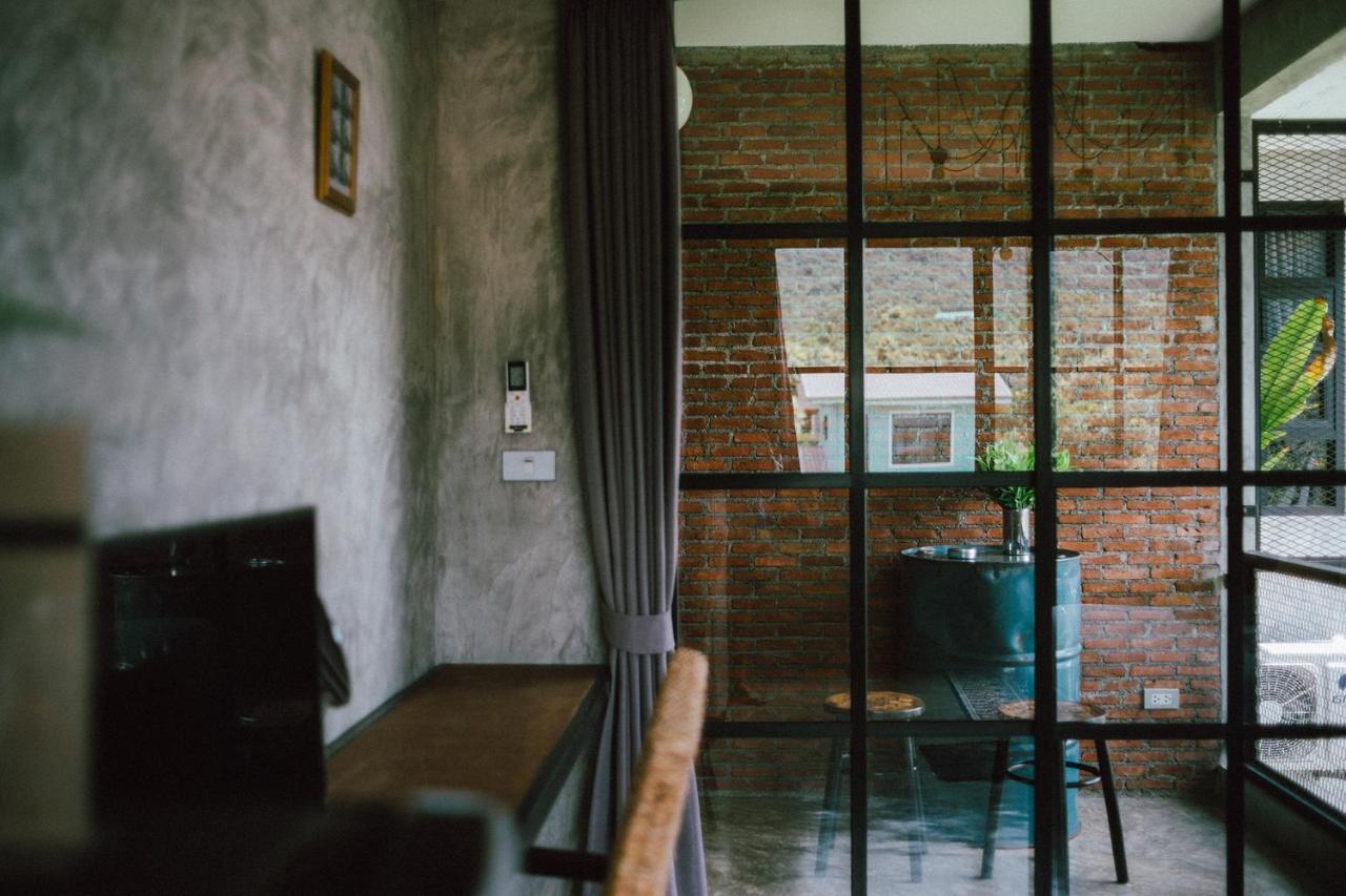 Rumpai Loft Habitat Chiang Mai Bagian luar foto